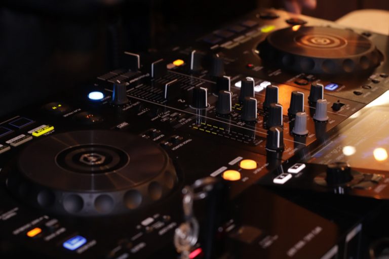 djs online 1 14 768x512