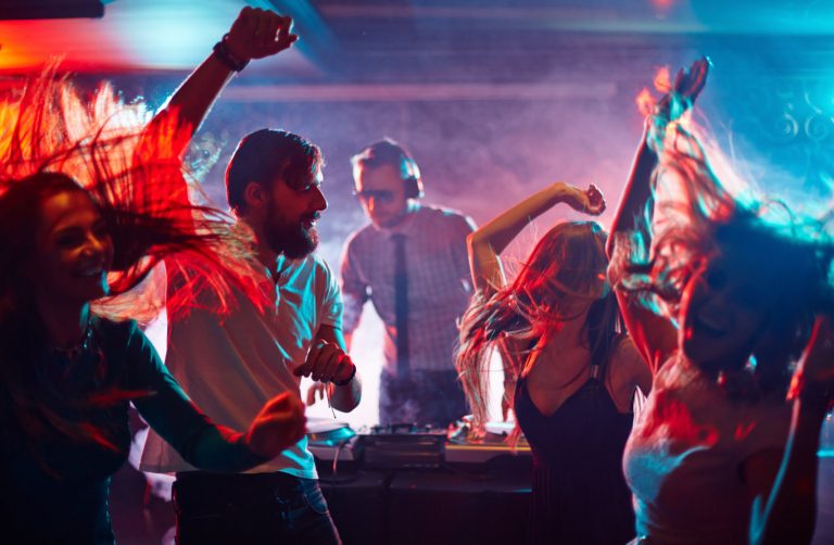djs online 11 8 768x502