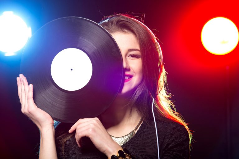 djs online 26 5 768x512