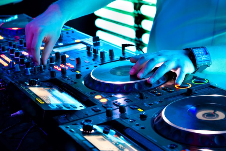 djs online 36 5 768x512