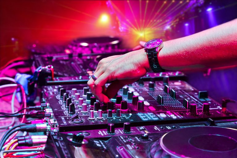 djs online 7 20 768x512